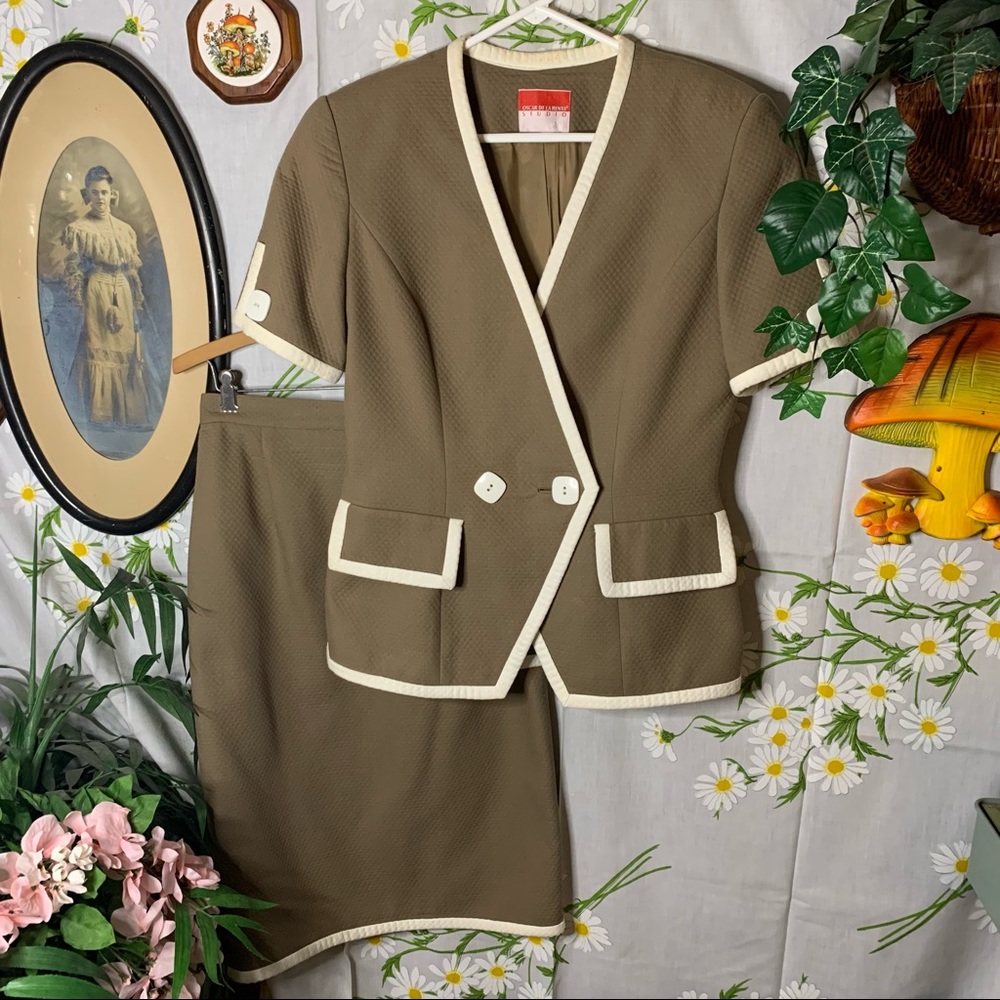 Vintage 80s Oscar de la Renta brown white color block quilted skirt suit set - Picture 5 of 12